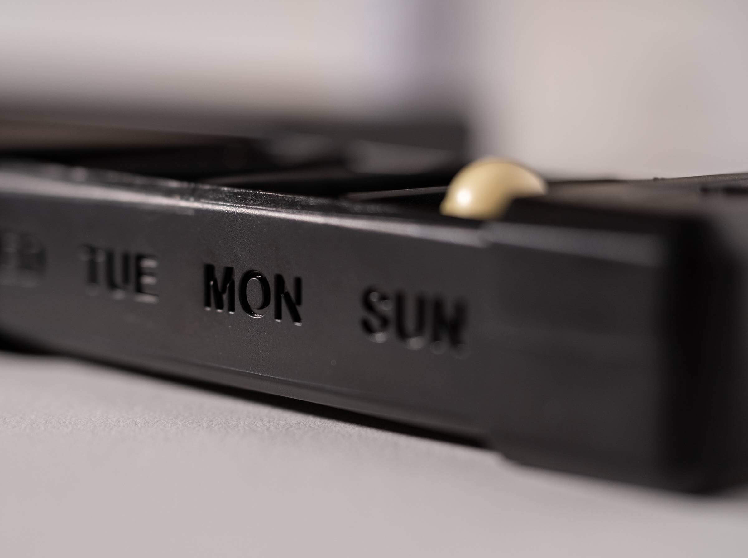 Never Age Tablettenbox - 7 Tage